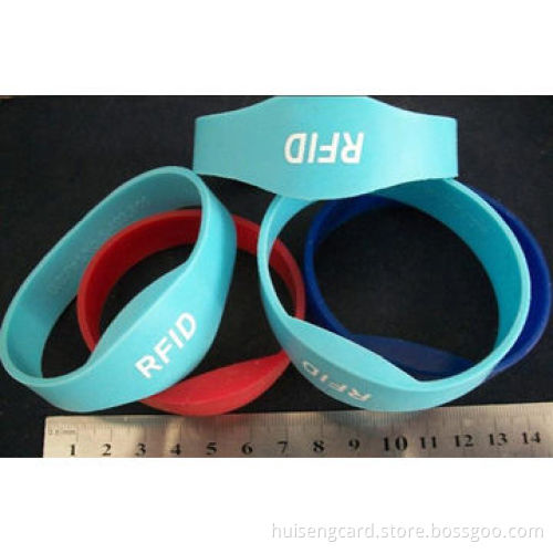 Colorful custom logo silicone wristbandsNew